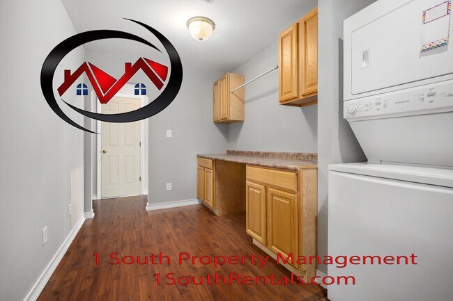 Building Photo - 12180 Franklin Creek Ct