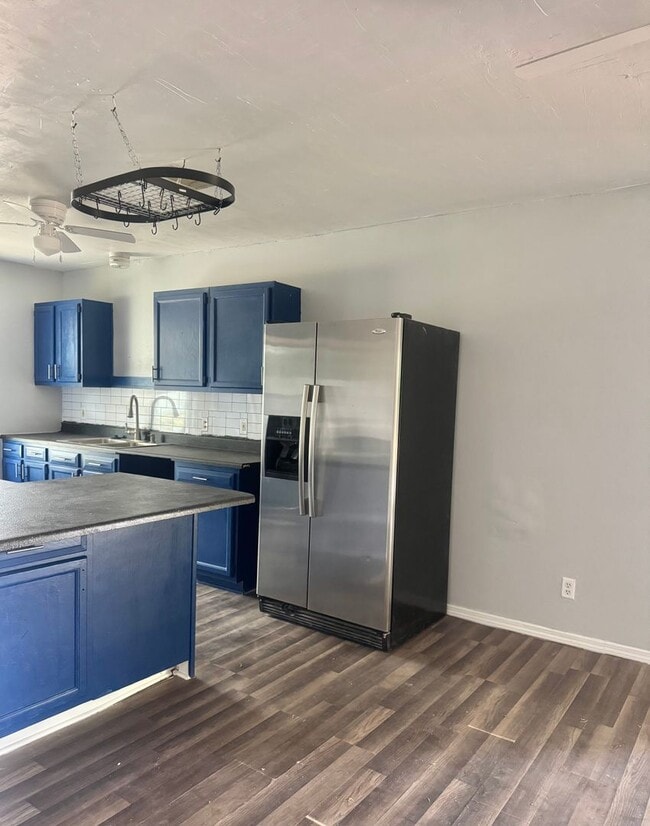 Building Photo - COMING SOON - 3 Bedroom 2 Bathroom Home w/...