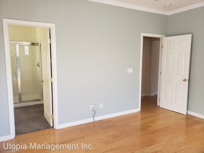 Building Photo - 4 br, 3.5 bath House - 1324 Kondos Ave