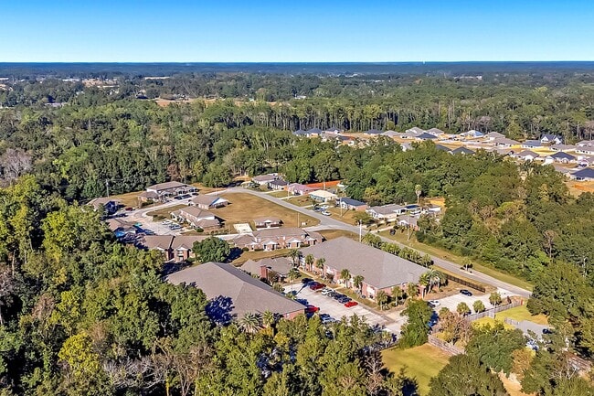 Building Photo - Renovated 1 Bedroom / 1 Bath Apartment – Move-In Ready $1200