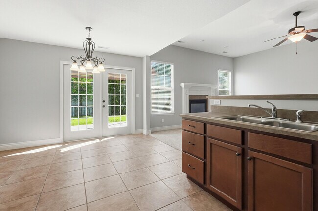 Building Photo - 300 Reedsport Ridge