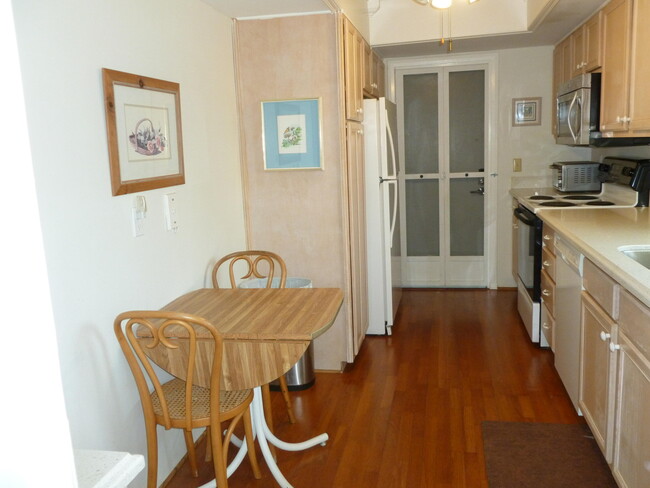 Building Photo - 7 SE Turtle Creek Dr