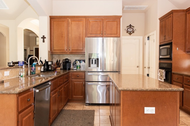 Building Photo - 5700 Keli Ct