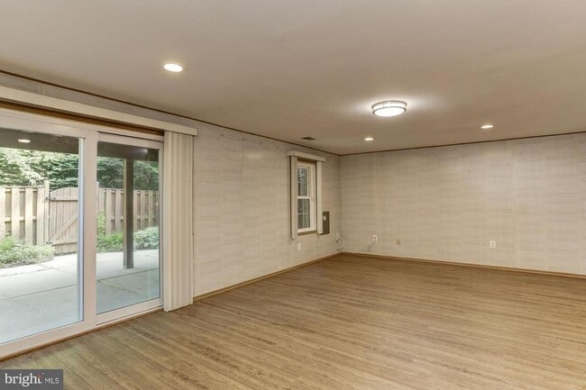 Building Photo - 7133 Swansong Wy