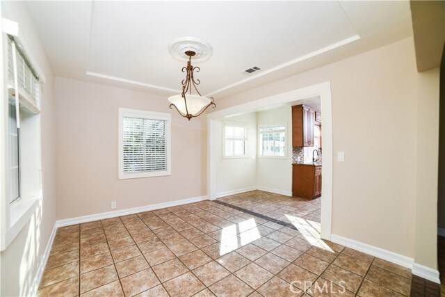 Building Photo - 623 N Nora Ave