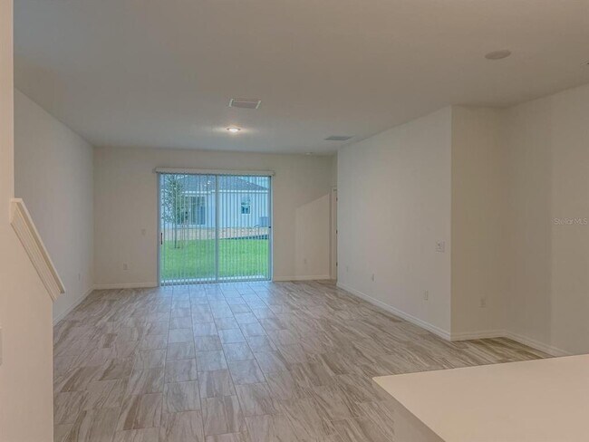 Building Photo - 438 Marion Lp