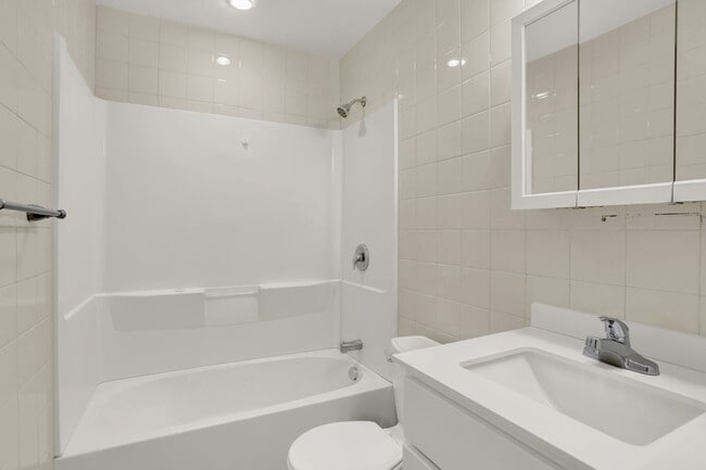 Building Photo - Austin Street Townhomes