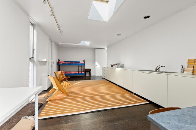 Building Photo - 26 Chalburn Rd