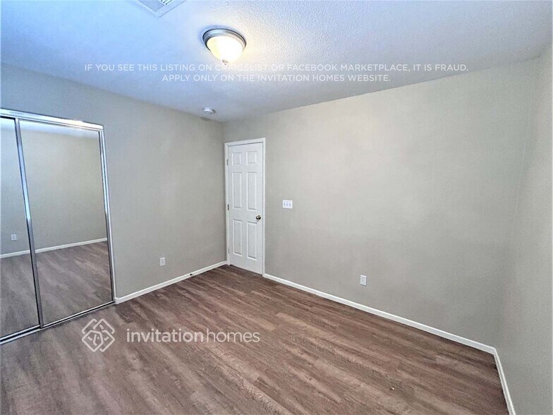 Building Photo - 4724 Painted Hills St