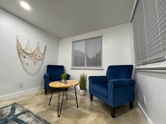 Building Photo - 2648 NE 15th Terrace