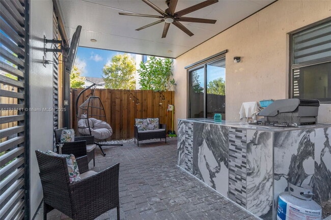 Building Photo - 11413 SW 252nd Ter