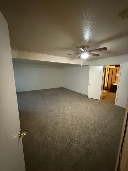 Building Photo - 2603 W Alameda St