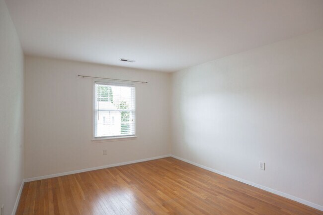 Building Photo - 118 Hessian Hills Ridge