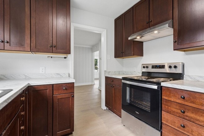 Building Photo - Single-Level 3 Bedroom Rental Near Downtown Hampton