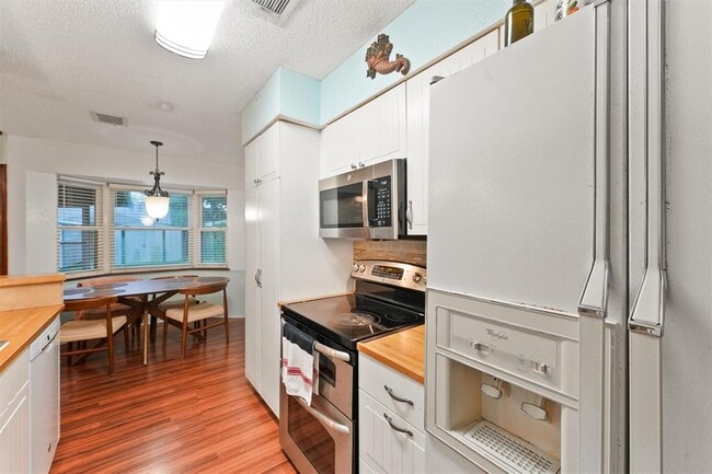 Building Photo - 14206 Duncannon Dr