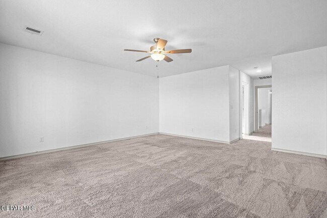 Building Photo - 14963 Pebble Hills Blvd
