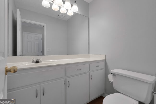 Building Photo - 115 Rockhurst Chase