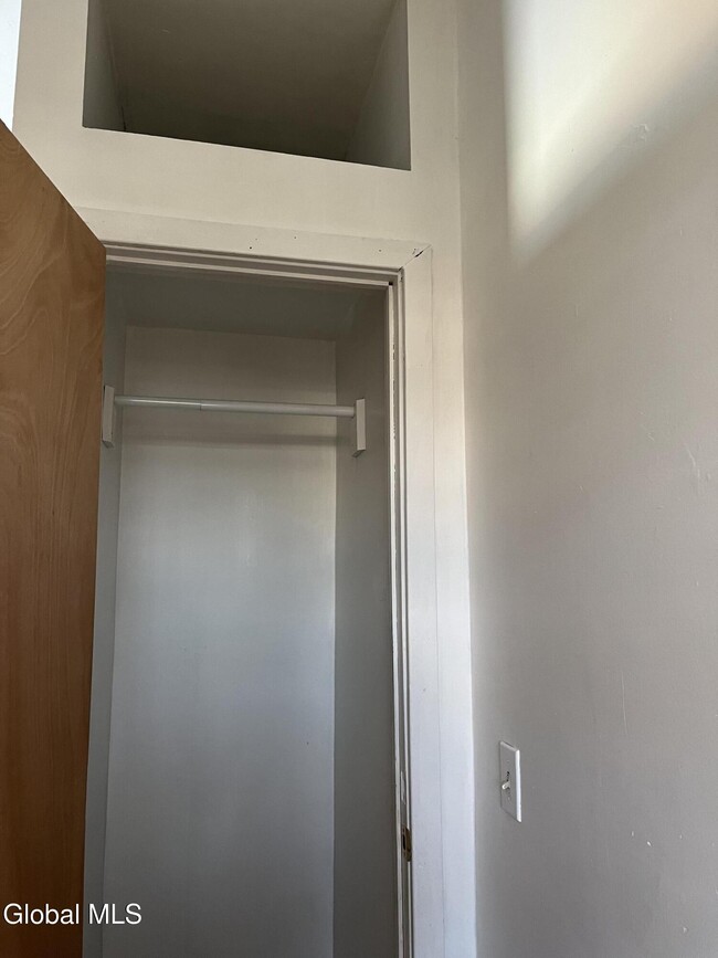 Building Photo - 154 Spring St