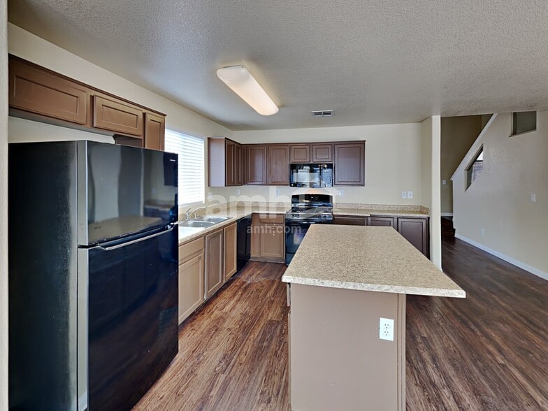 Building Photo - 8221 Woodland Prairie Ave