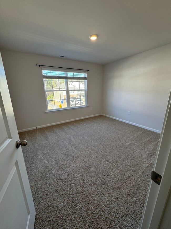 Building Photo - 134 David Hl Dr