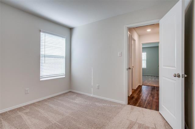 Building Photo - 1809 River Xing Dr