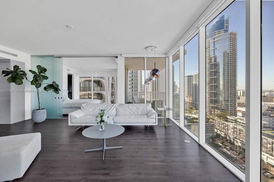 Building Photo - 1040 Biscayne Blvd