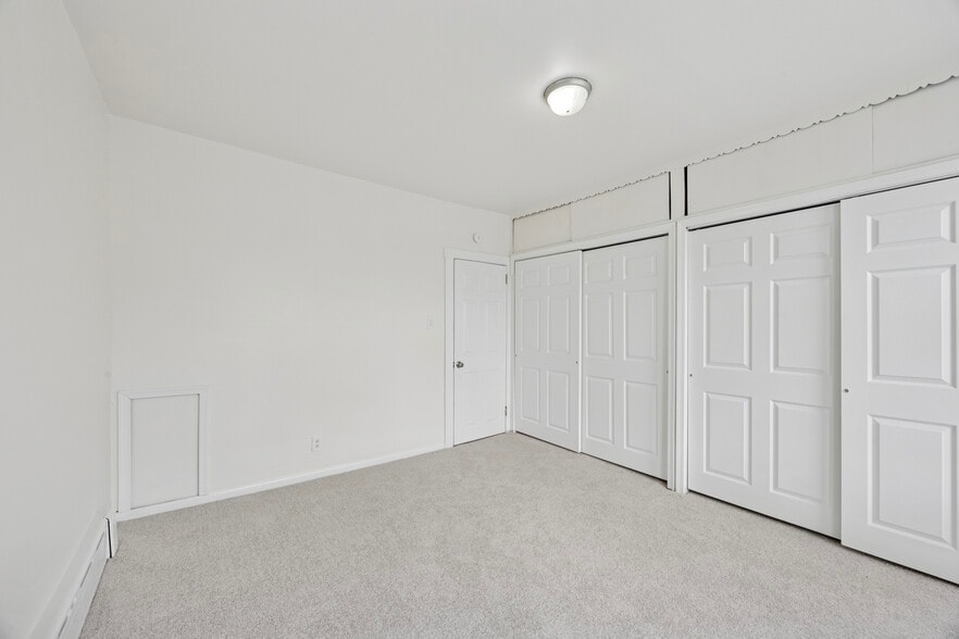 Building Photo - 6519 Allman St