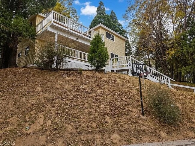 Building Photo - 398 Dunant Dr