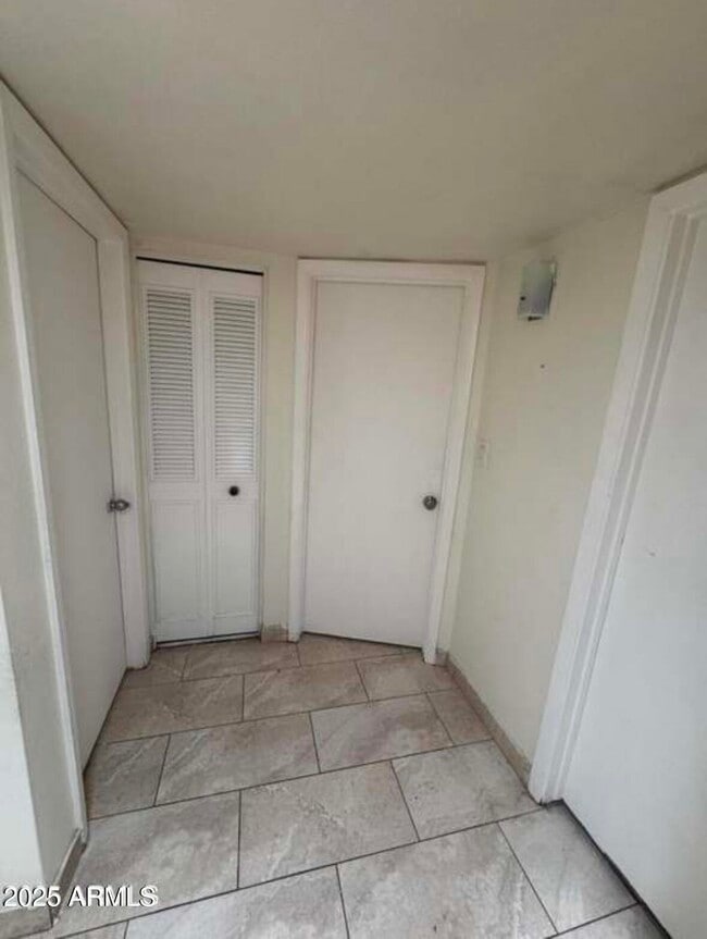 Building Photo - 8110 N 31st Dr