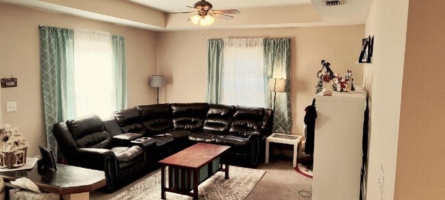 Living Room - 214 Pine St