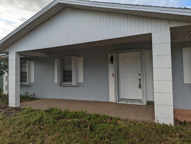 Building Photo - 3 Bedroom Home in Quiet Rockledge Suburb