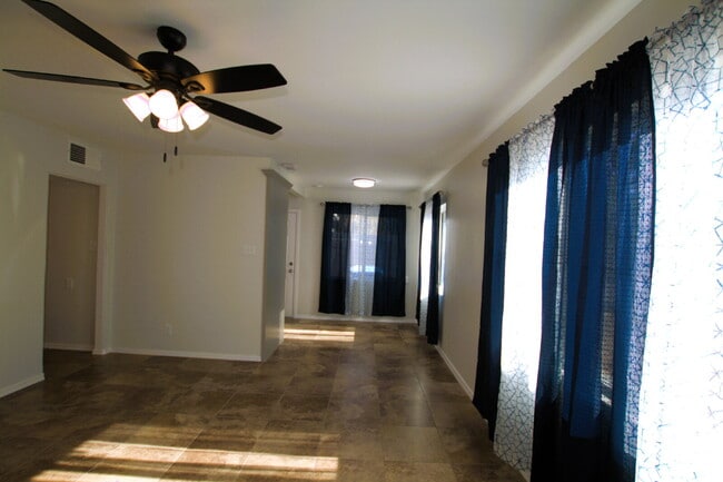 Building Photo - Completely Remodeled Duplex