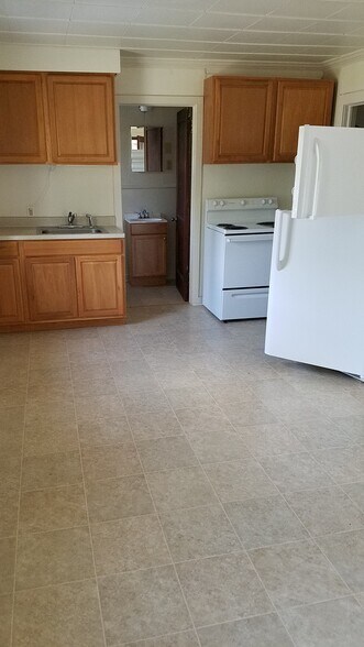 Building Photo - 87 penn bern rd