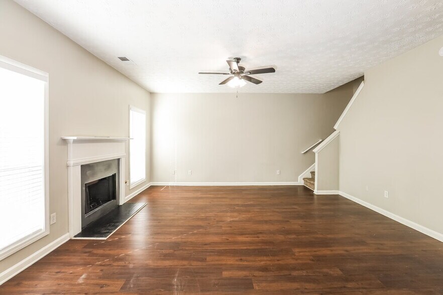 Building Photo - 229 Winthrop Ln