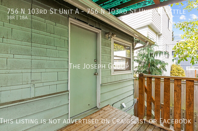 Building Photo - Fantastically located 3 bed in North Seattle