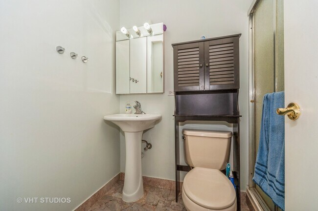 Building Photo - 1550 Sandpebble Dr