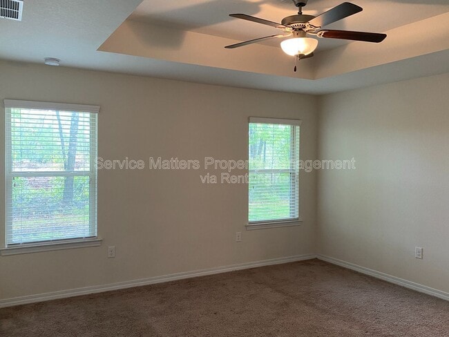 Building Photo - 5652 Peach Dr