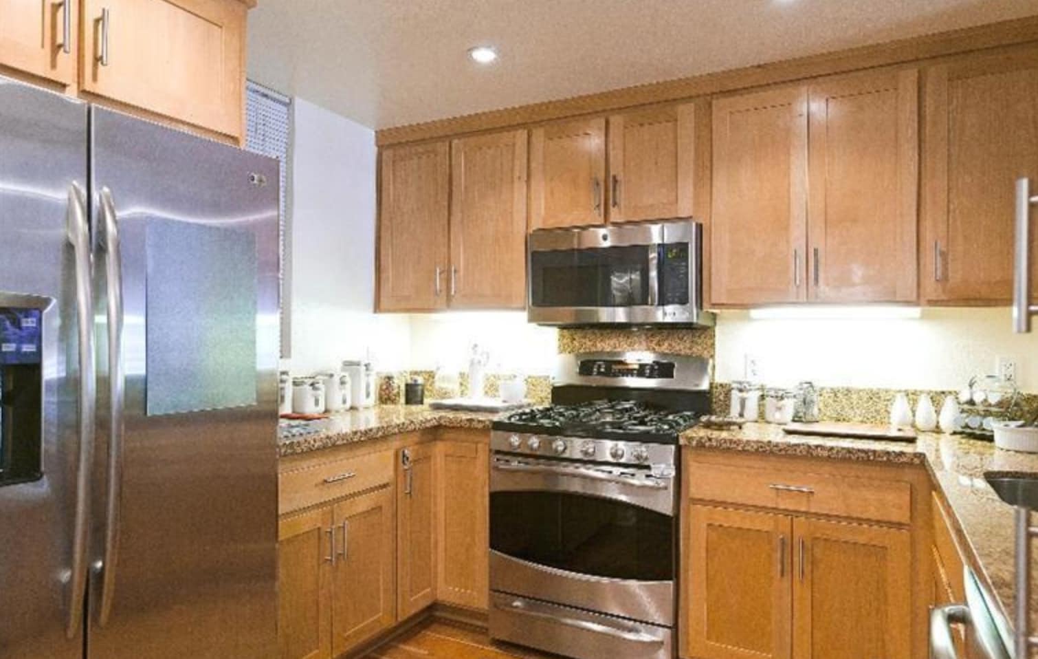 Building Photo - 301 Crescent Ct