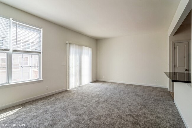 Building Photo - 69 Melrose Ct
