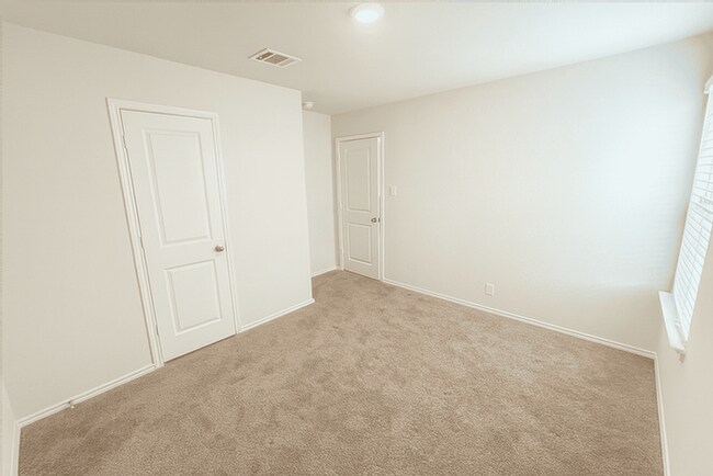 Building Photo - 10511 Pomme