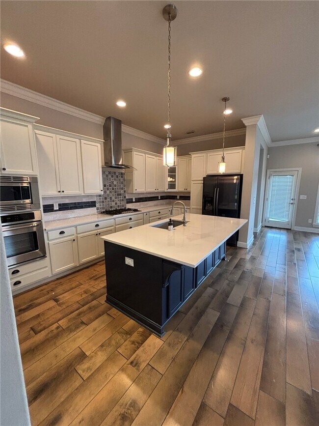 Building Photo - 4612 SW Birmingham St