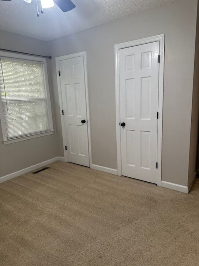 Building Photo - 3 Bed/2 Bath Home - Minutes from SJAFB, Sh...