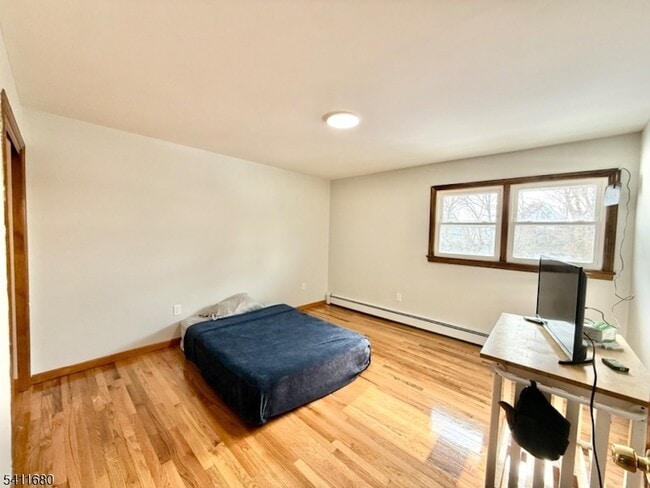 Building Photo - 30 Cottage Pl