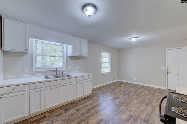 Building Photo - 2019 Haverford Cir