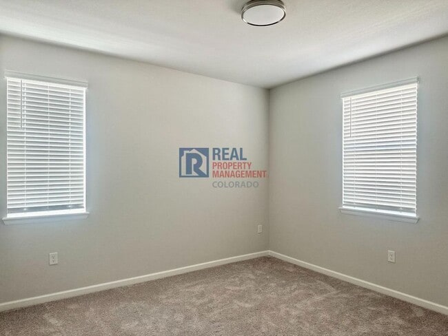 Building Photo - 1336 Brookfield Pl