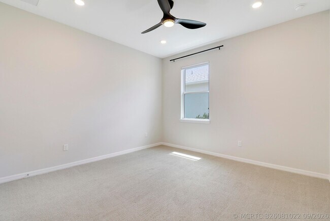Building Photo - 12545 SW Gray Fox Ln