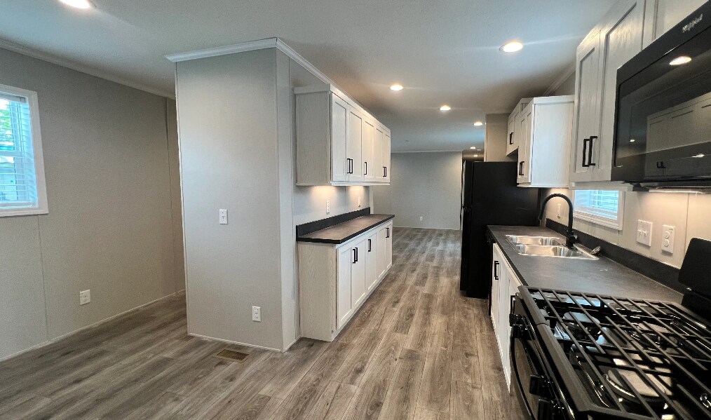 Building Photo - 49601 Au Lac Dr E