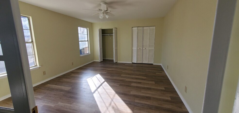 Largest Bedroom1 - 1934 McKinley Ave