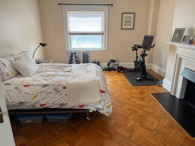 Building Photo - AWESOM 3 bed 3 bath in Brookline!!