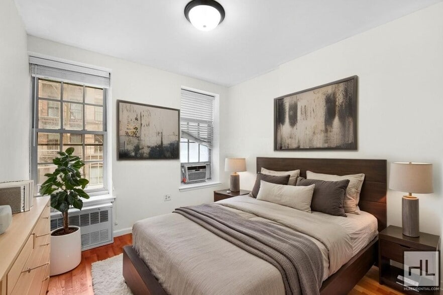 Building Photo - WEST 43 STREET